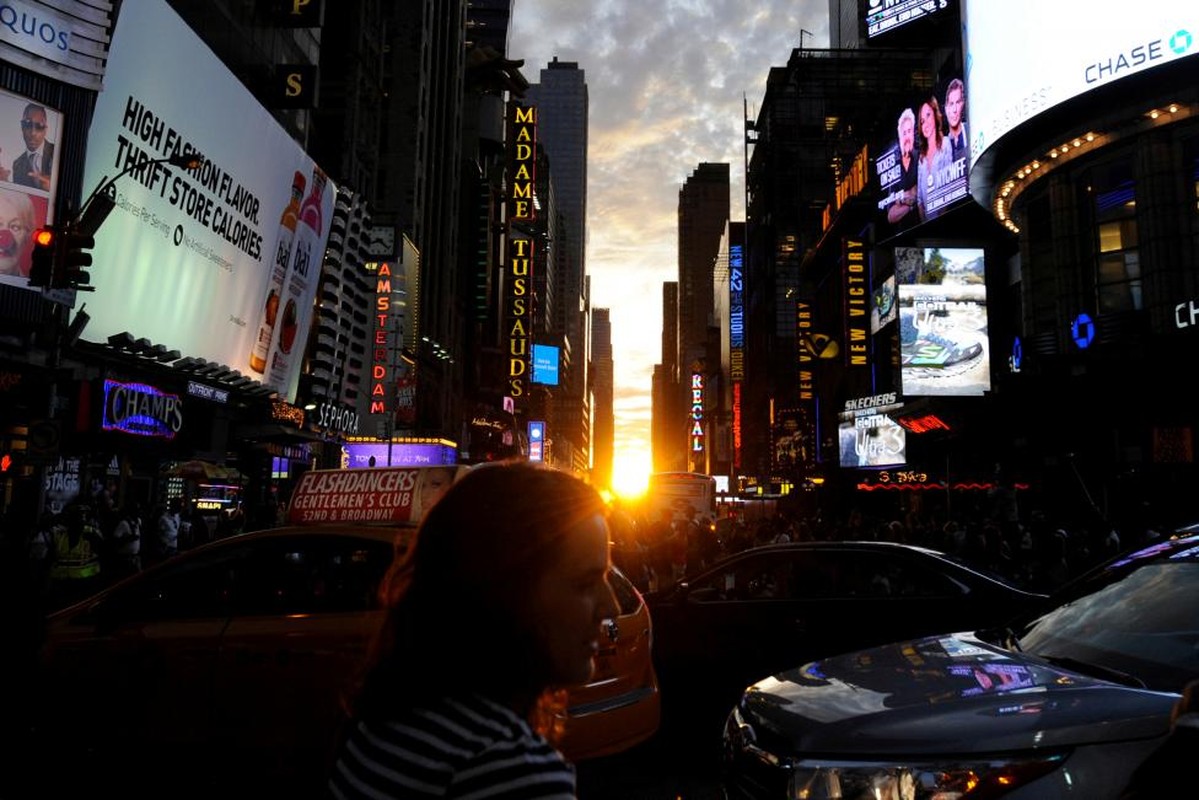 Kinh ngac hien tuong Manhattanhenge o New York-Hinh-7